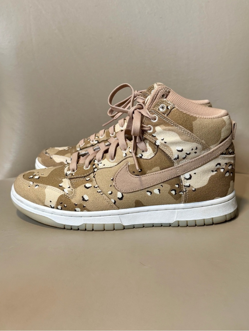 Nike Women's Dunk High Desert Camo Sneakers. Size 8. - Picture 6 of 16